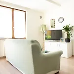 Apartman Luminosa Casetta Per Due