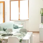 Apartman Luminosa Casetta Per Due