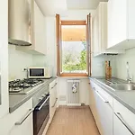 Apartman Luminosa Casetta Per Due