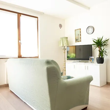 Apartman Luminosa Casetta Per Due